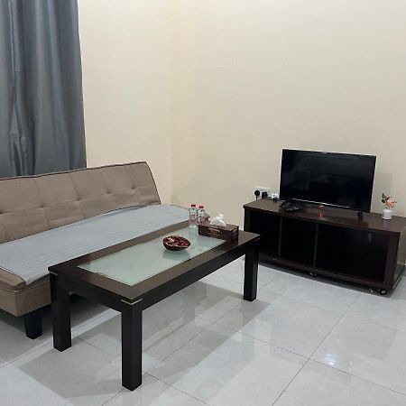 Cozy Private Studio Apartment Near Airport 아부다비 외부 사진