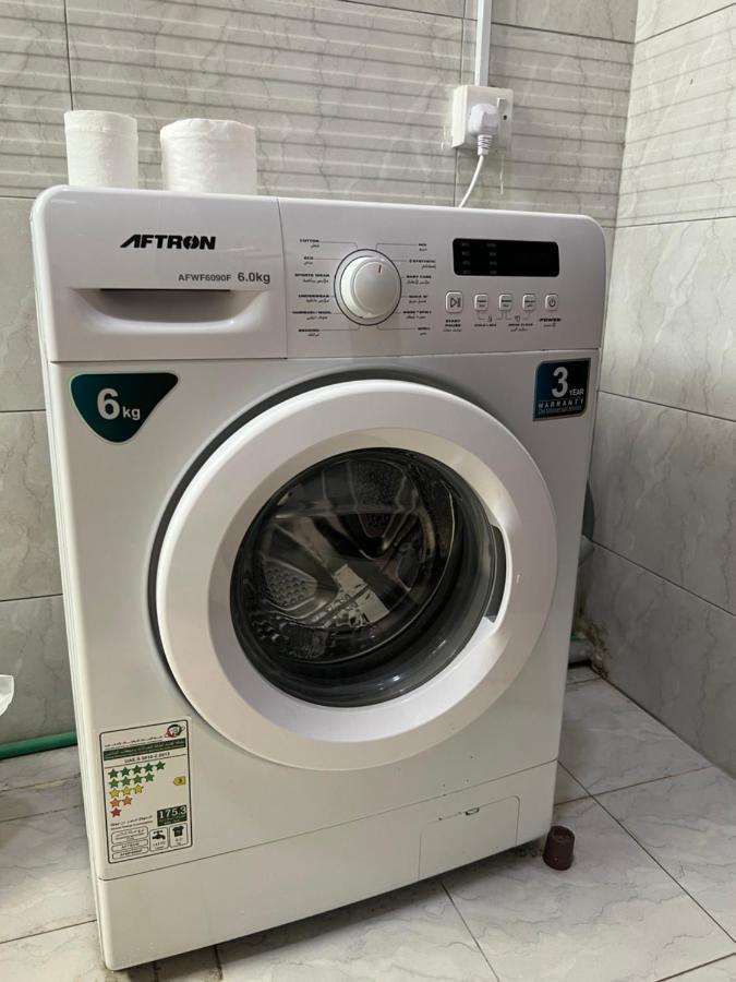 Cozy Private Studio Apartment Near Airport 아부다비 외부 사진